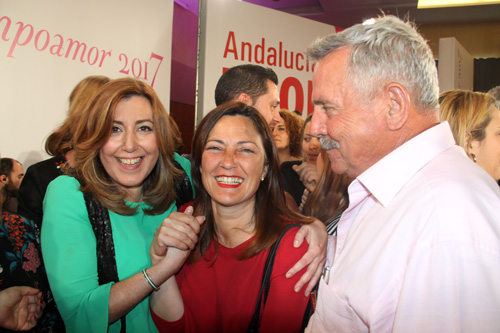 El PSOE de lora asiste a los Premios Clara Campoamor